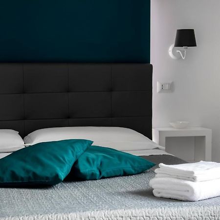 Aurora Luxury Rooms Неаполь Экстерьер фото
