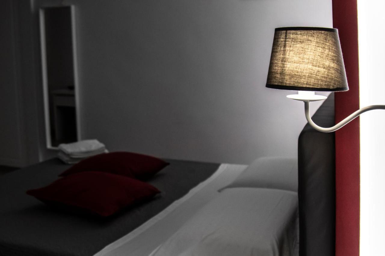 Aurora Luxury Rooms Неаполь Экстерьер фото