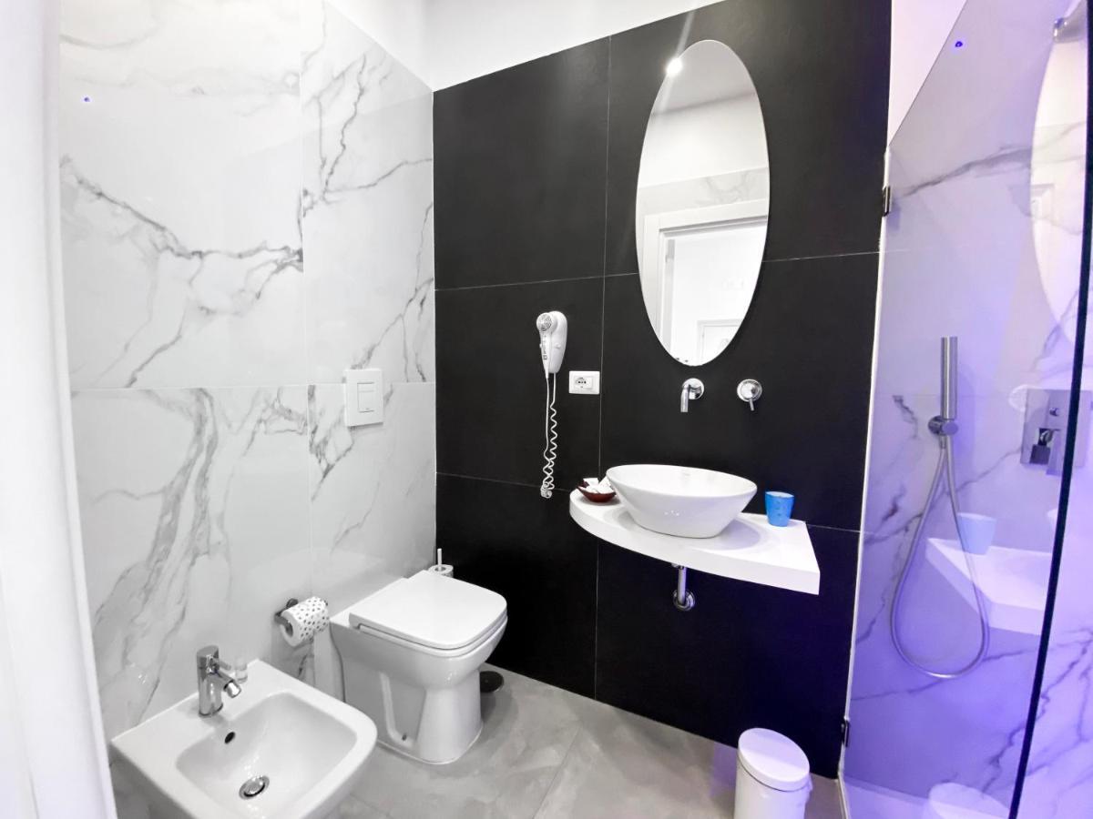 Aurora Luxury Rooms Неаполь Экстерьер фото