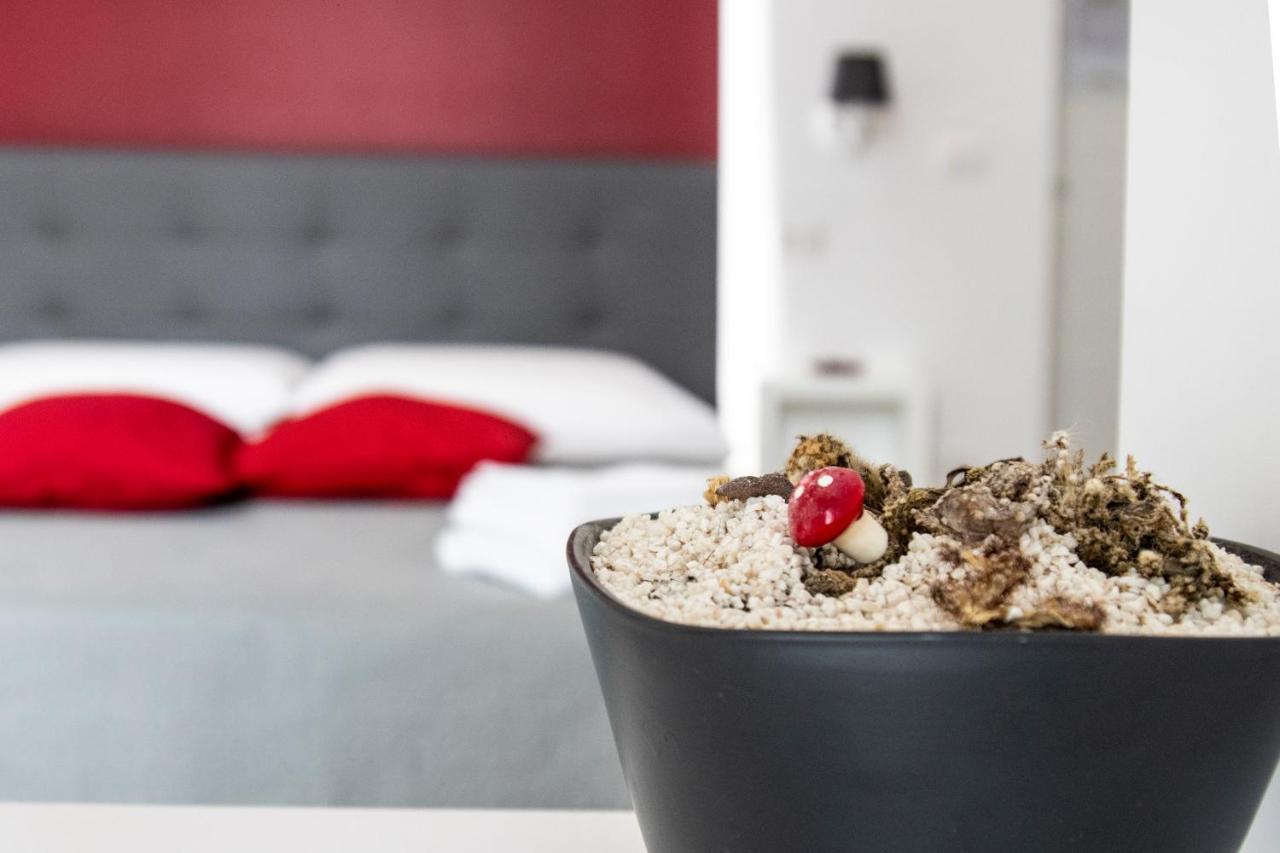 Aurora Luxury Rooms Неаполь Экстерьер фото