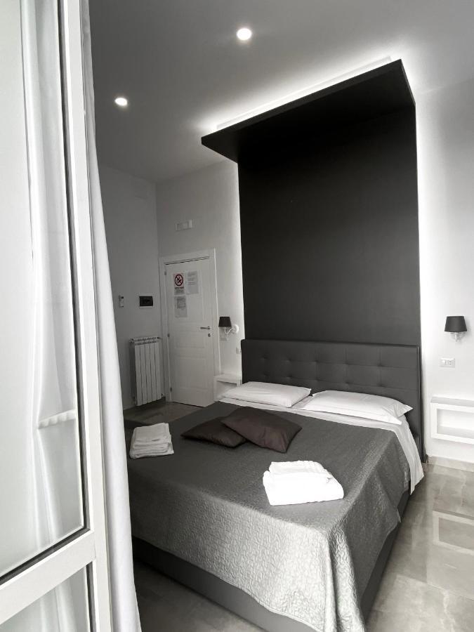 Aurora Luxury Rooms Неаполь Экстерьер фото